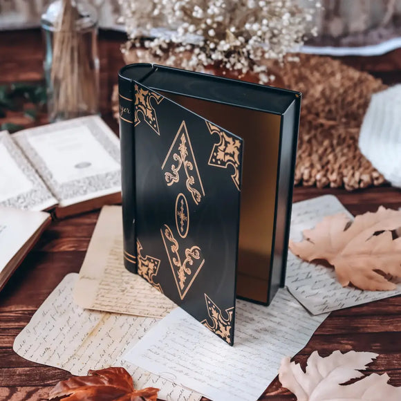 A Court of Thorns and Roses Inspired: Shadowsinger Book Tin Accessories