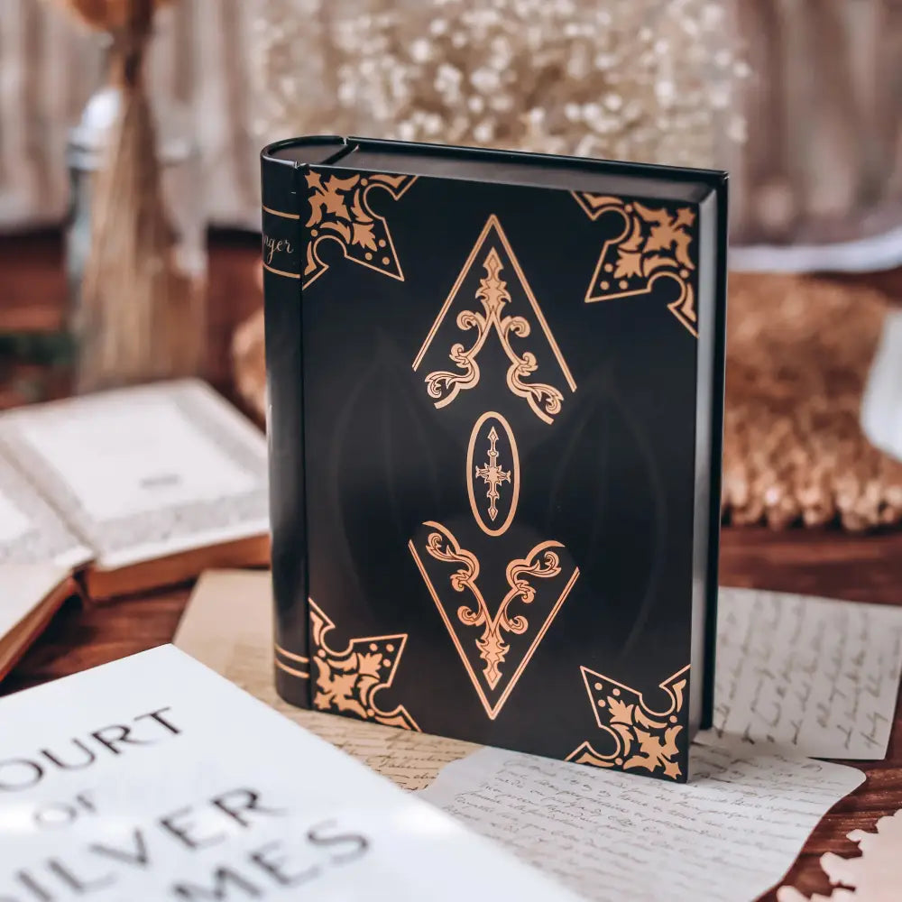 A Court of Thorns and Roses Inspired: Shadowsinger Book Tin