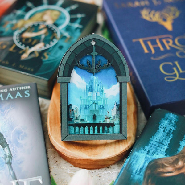 Maas Wanderlust book popular nook: throne of glass