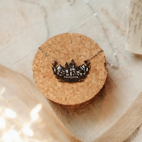 Throne of Glass Inspired: Terrasen Kingdom Necklace Necklace